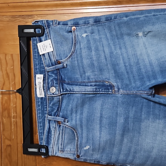 NWT Abercrombie & Fitch High-Rise Super Skinny Ankle Distressed Denim Jeans - Picture 5 of 14